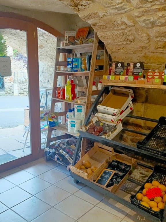 Photo intérieure 5 de l'épicerie